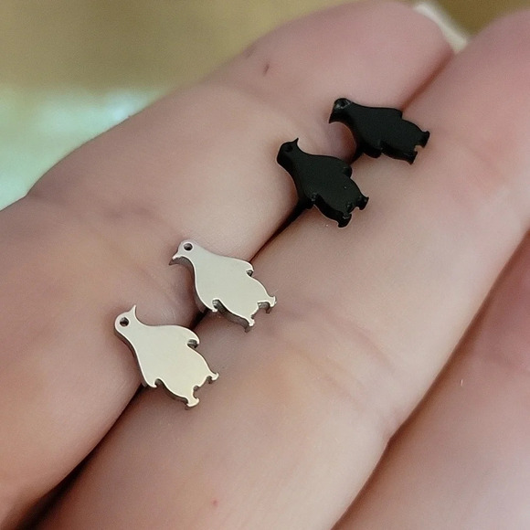 Ear Envy Jewelry - Penguin Stud Earrings, choice of color